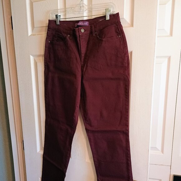Gloria Vanderbilt Amanda Sz 10, Purple, Hi Rise Pants, NWOT, 5 Pockets, Denim - Picture 1 of 6